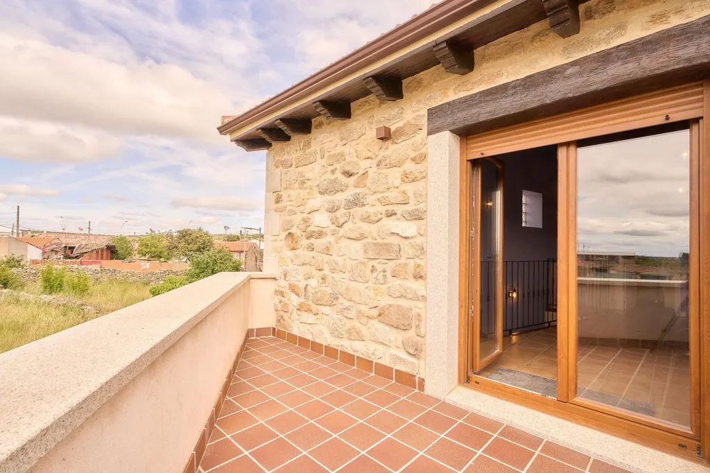 Balcon - Rustic Chalet with Pool in Santiz