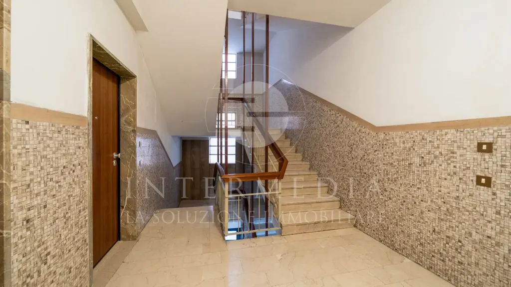 Toad - Rusticated Flat with Balcony in Brescia