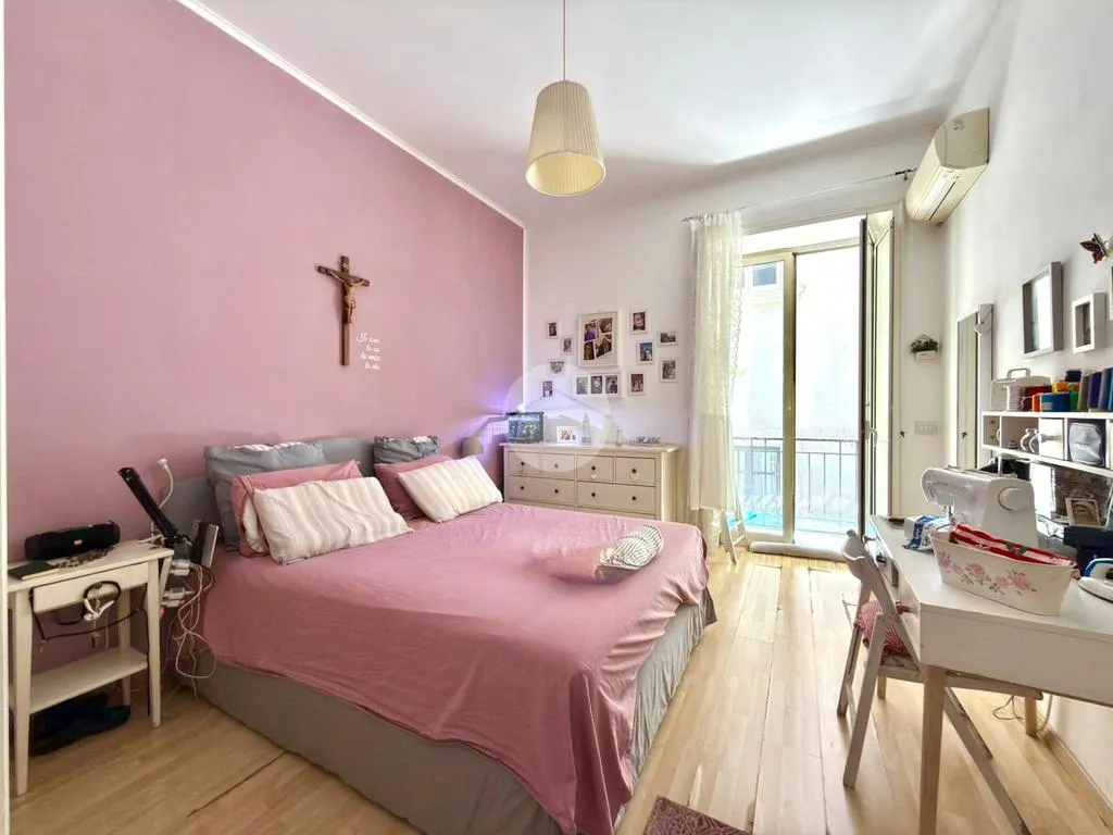 Camere da letto - Rearranged Apartment with Balcony in Naples