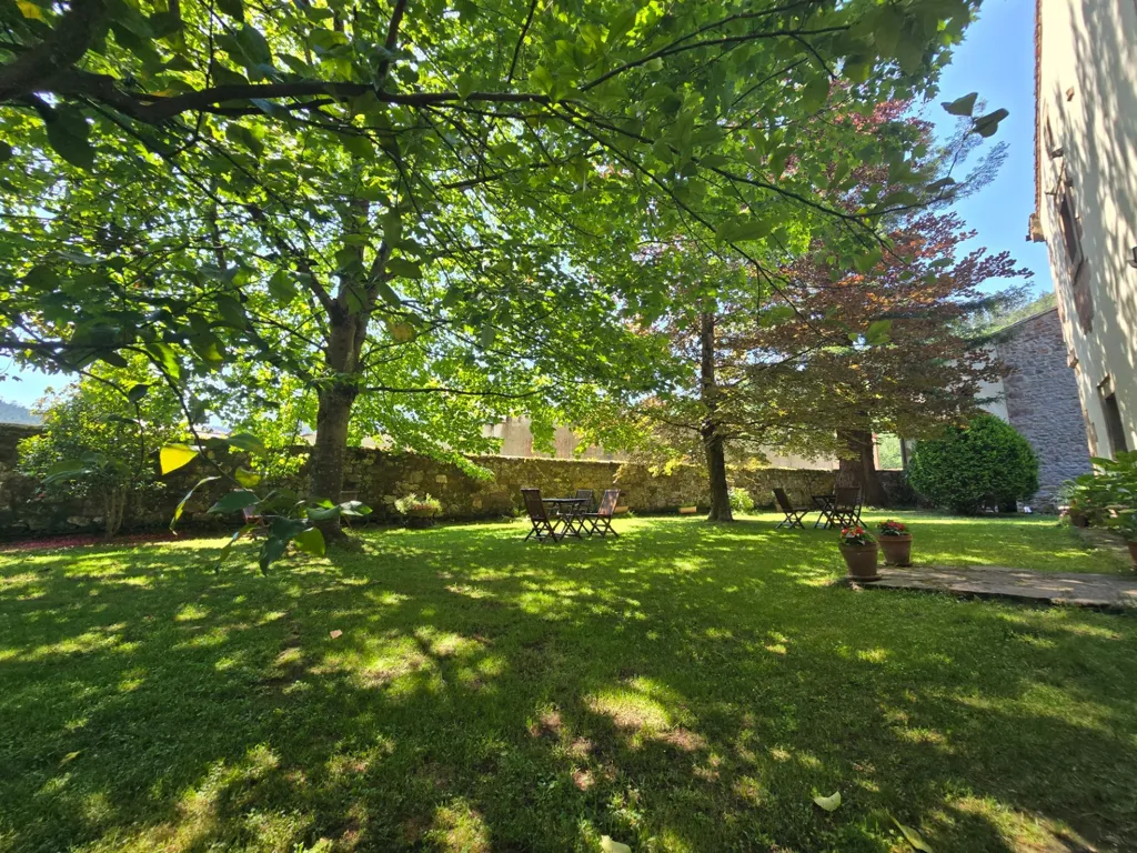 12-room house in Valdáliga