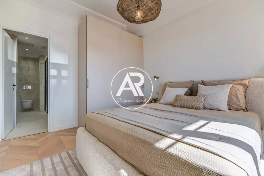 Chambres - Appartement Rénové avec Balcons au Carré d'Or à Nice