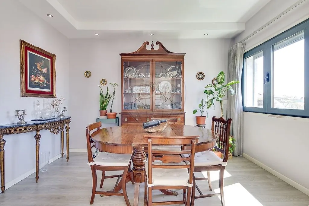 Söögituba - Luxury Flat in Charneca de Caparica