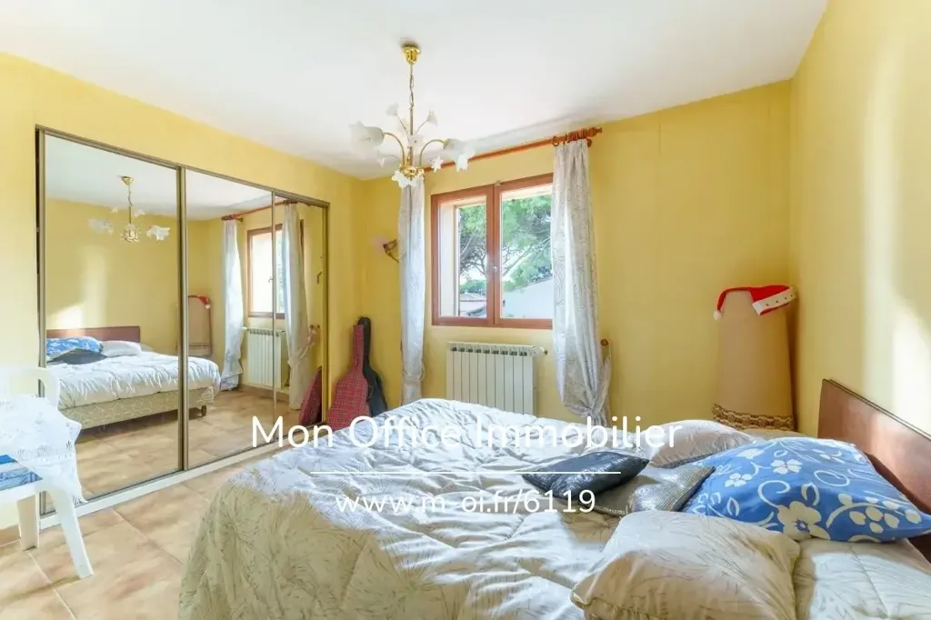 Chambres - Villa avec Piscine et Appartement Indépendant à Sausset-les-Pins