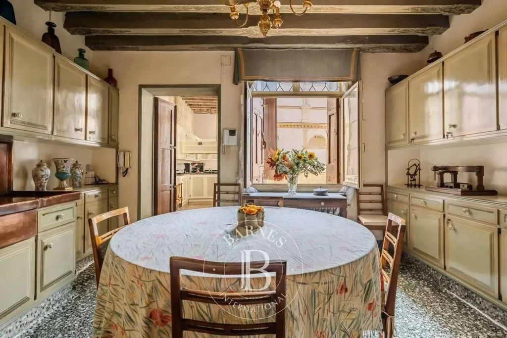Cuisine - Historic Villa with Courtyard in Padua