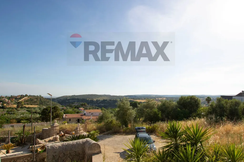 Jardin - Buildable Land with Panoramic View in Noto