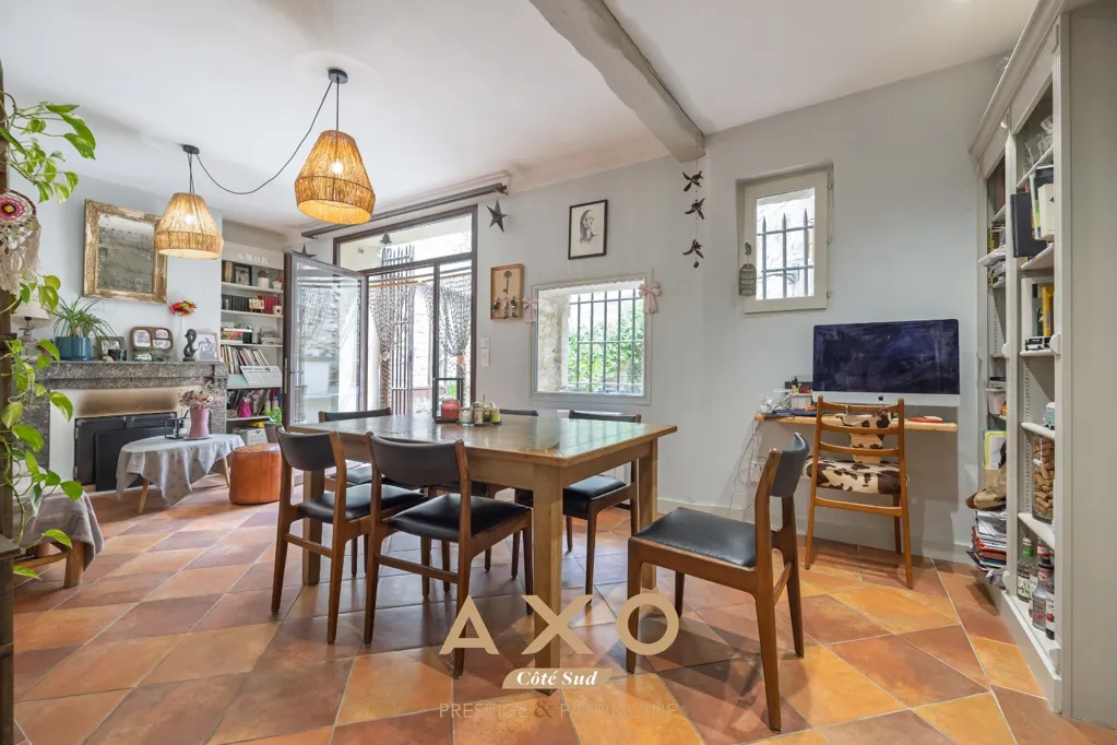 Söögituba - Provençal Townhouse with Courtyard in Cucuron