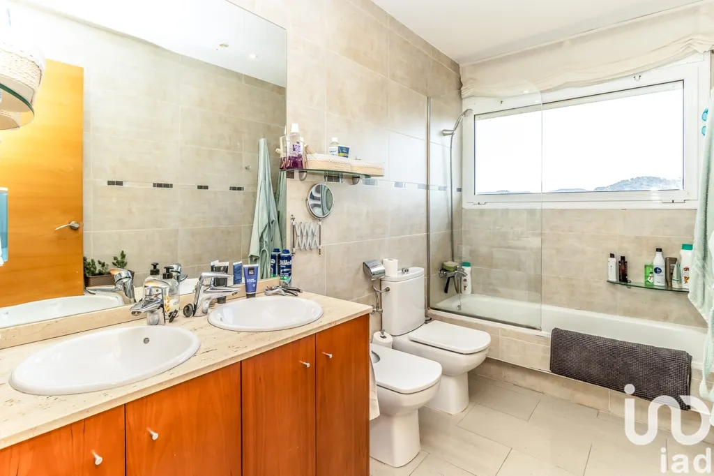 Salles de bain - Independent House with Multiple Units in Castellar del Vallès