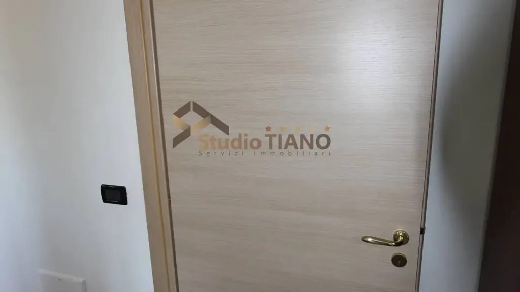 Entrée - Modern Flat with West Exposure in Rende