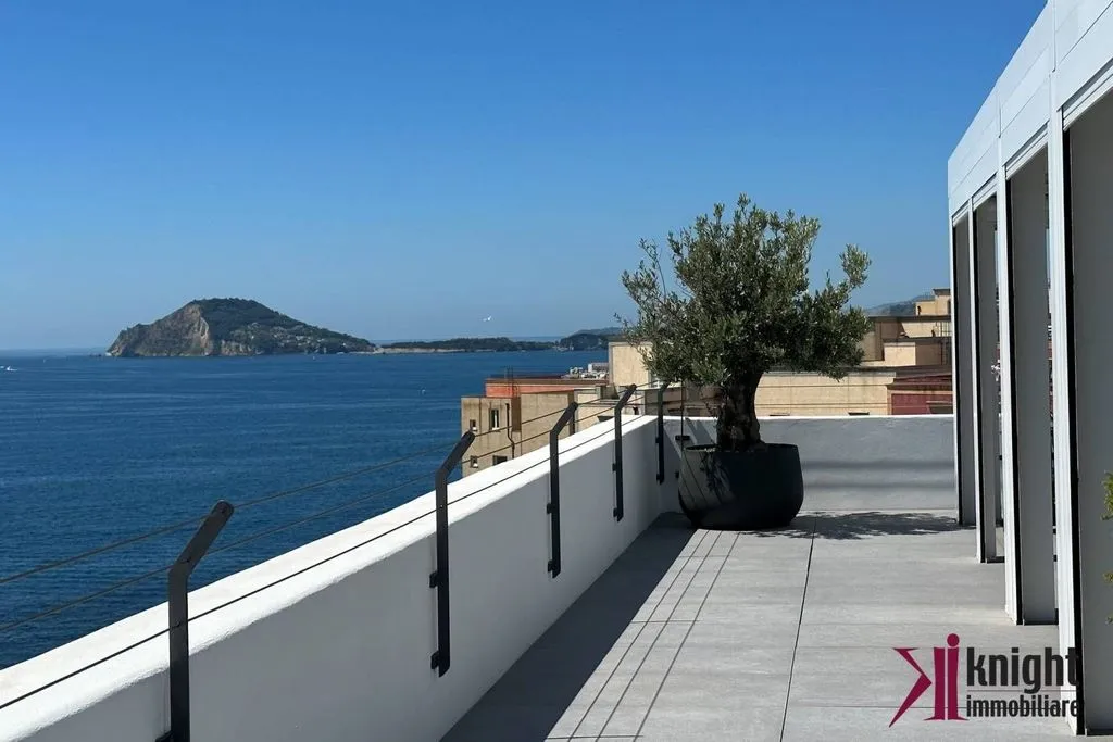 Terrasse - Luxury Apartment with Panoramic View in Pozzuoli