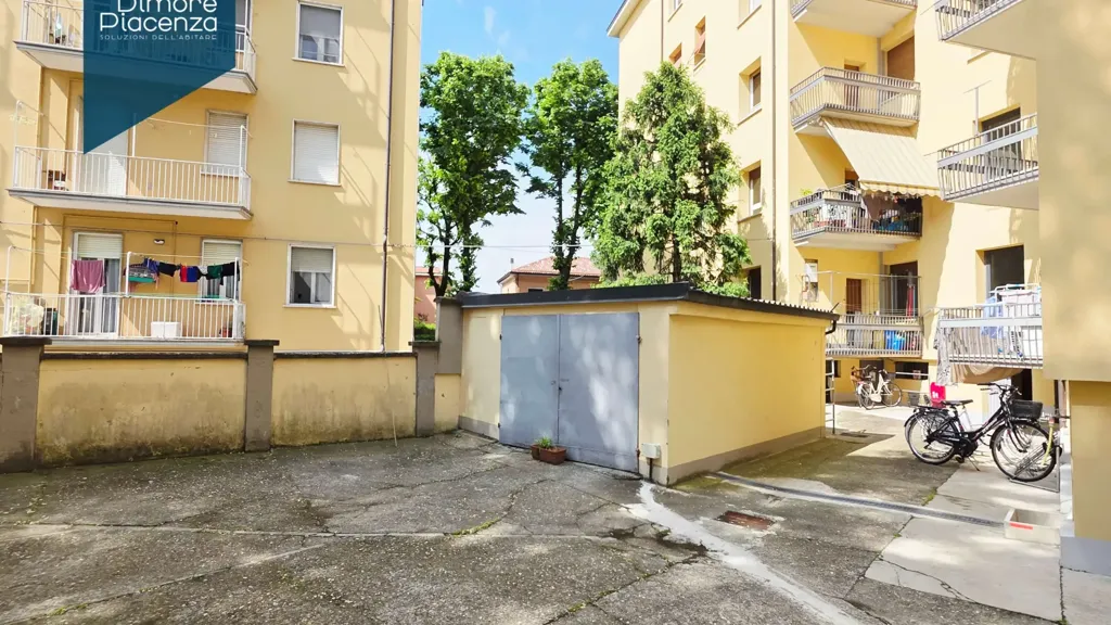 Jardin - Spacious Apartment with Balcony in Piacenza