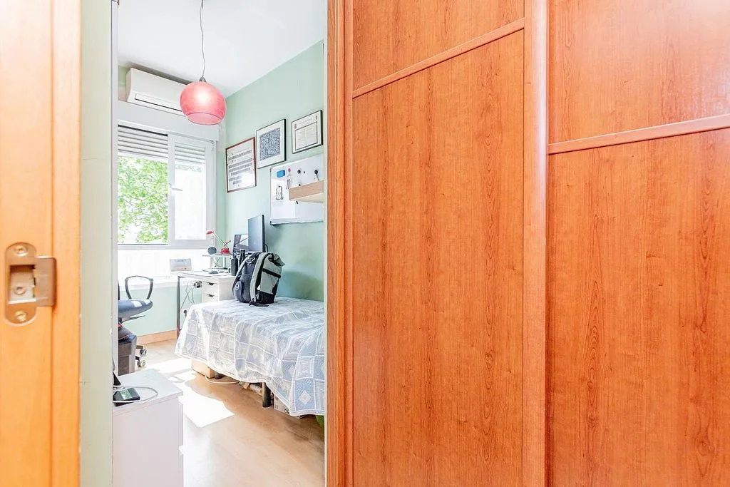 Chambres - Apartment with Balcony near Atocha, Madrid
