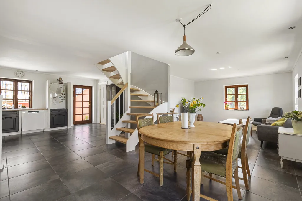 Sala da pranzo - Farmhouse with Private Lake in Juelsminde