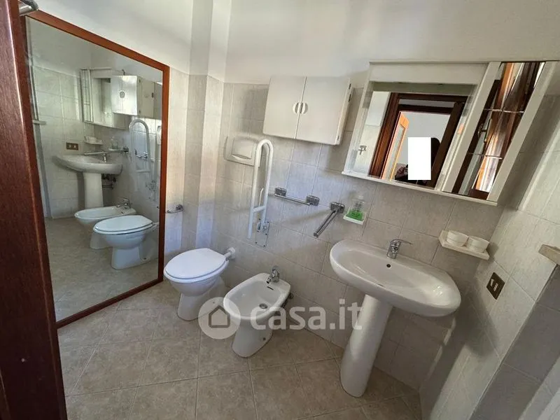 Bagni - Three-Bedroom Apartment with Terrace in Cremona