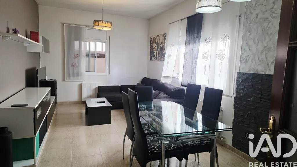 Salle à manger - Three-Bedroom House with Terrace in Les Roquetes