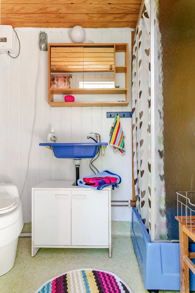 Bagni - Charming Cottage with Water View near Luleå