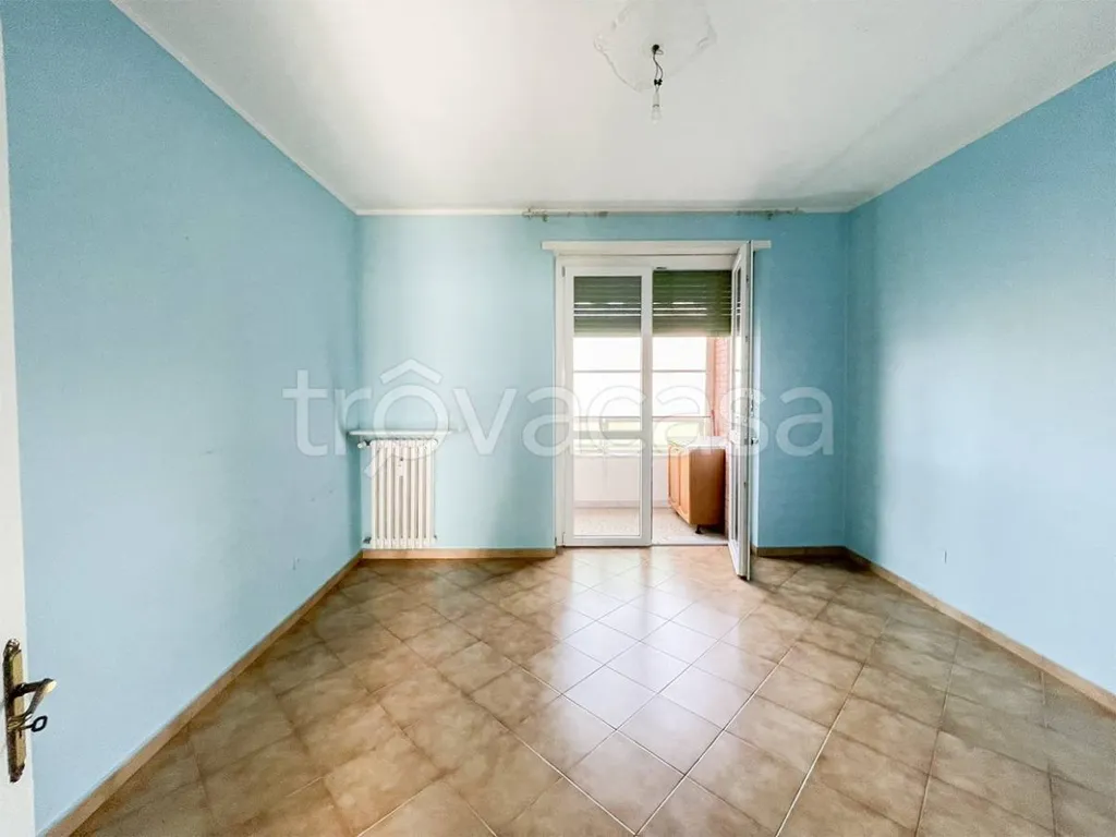 Stanze - Spacious 4-Bedroom Apartment with Balconies in Piossasco
