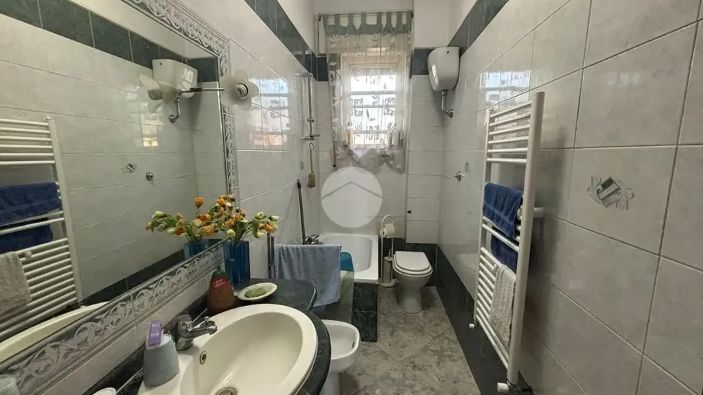 Salles de bain - 3-Bedroom Apartment with Balcony in Naples
