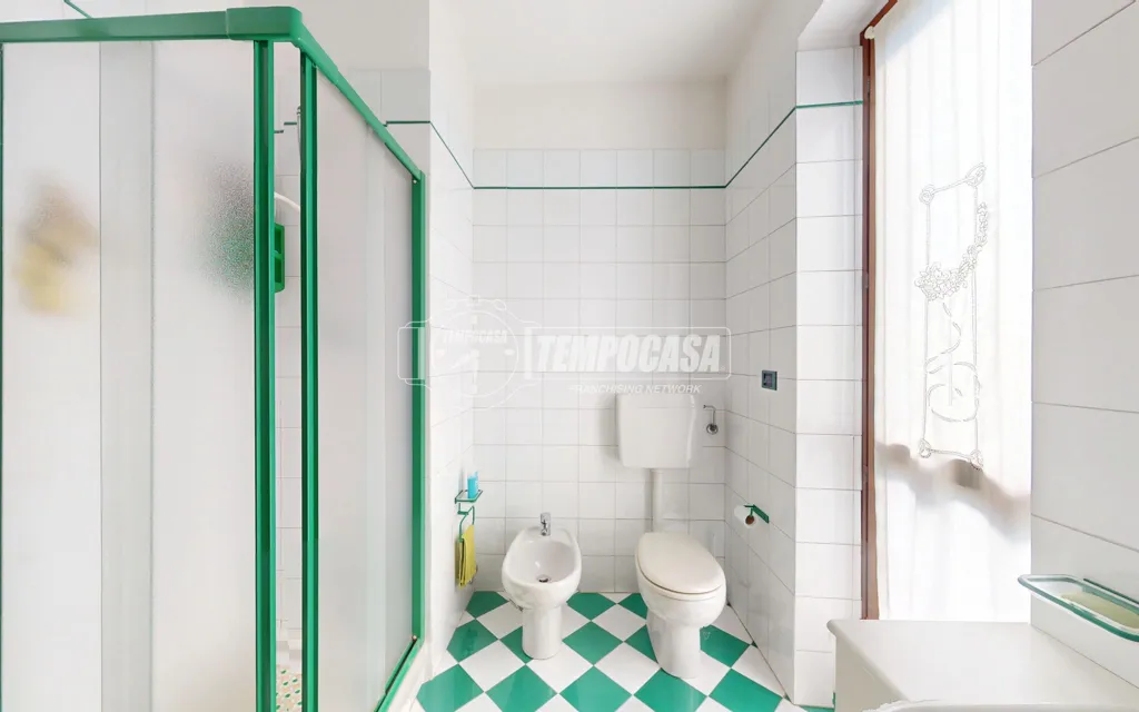 Salles de bain - Three-Level Townhouse with Private Garden in Bra