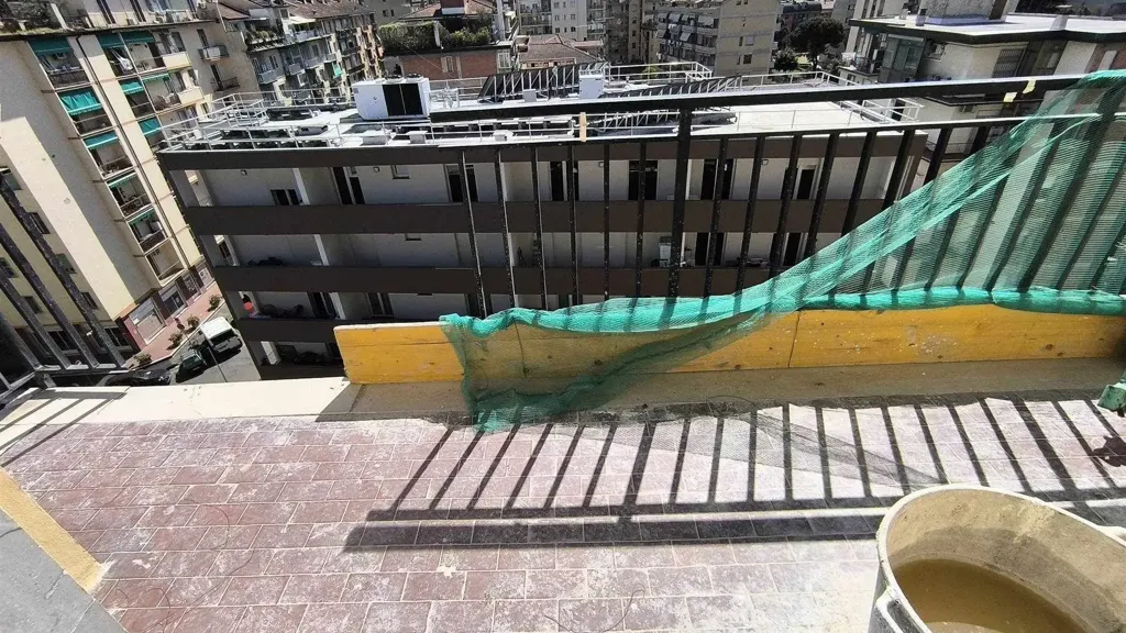 Rõdu - Rearranged Apartment with Panoramic Balcony in Florence