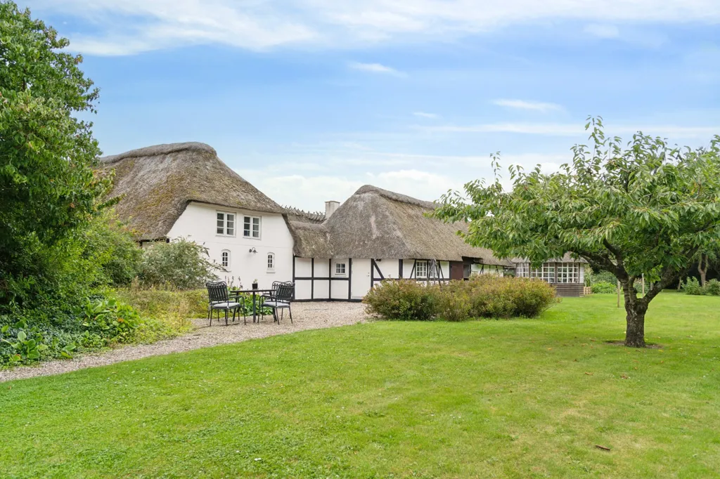 Aed - Historic Timber Frame House with Private Forest near Bogense
