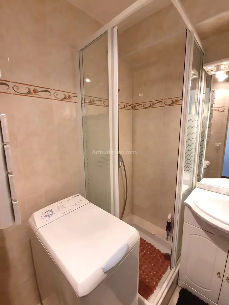 Salles de bain - Studio Cabine avec Parking à Les Issambres