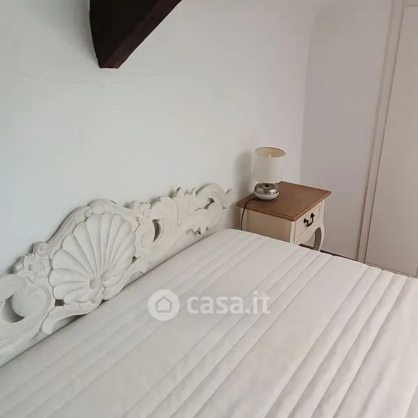 Chambres - Mansarded Studio in Historic Building, Genoa