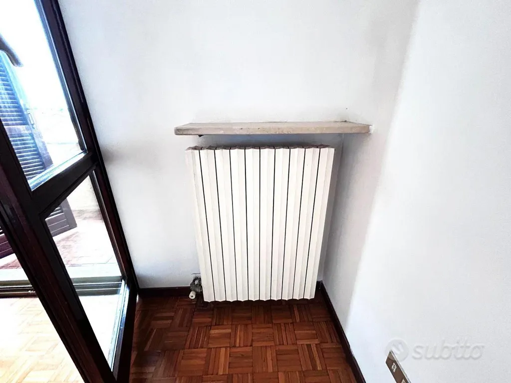 Pièces - Bright Flat with Balcony in Tromello Centre