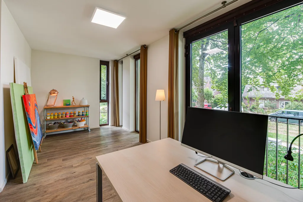 Bureau - Modern Half-Detached House with Garden in Doorn
