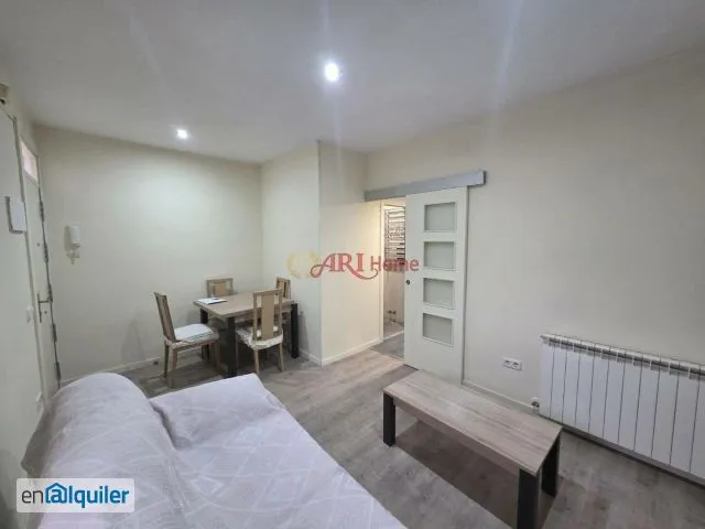 Soggiorno - Furnished Flat with Ascender in Carabanchel