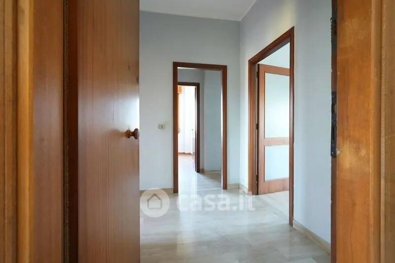 Esik - Apartment to Renovate with Balcony in Modena