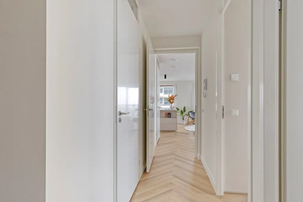 hallway_entrance