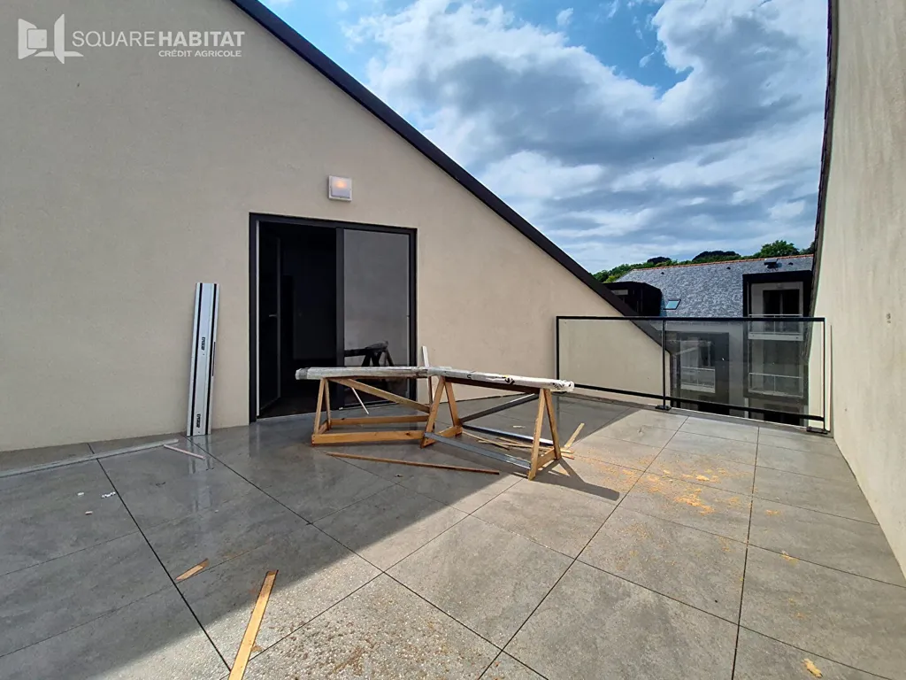 Terrass - 3-Bed Apartment with Terrace in Le Palais