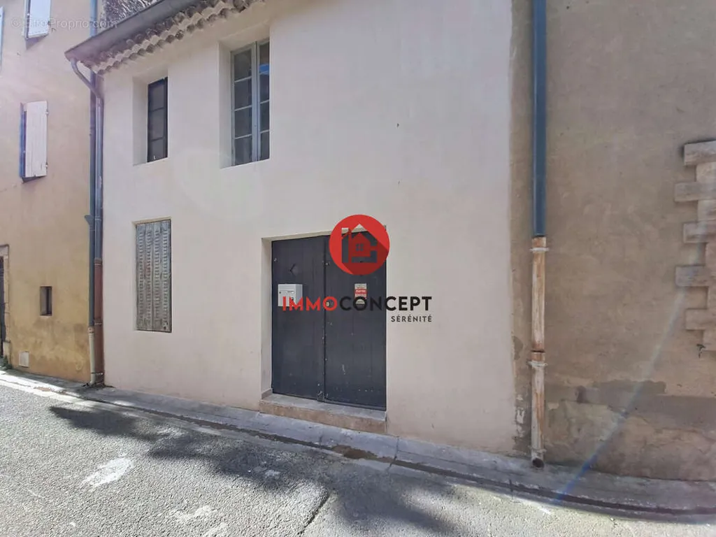Välivaade - Converted Townhouse with Garage in Roquemaure