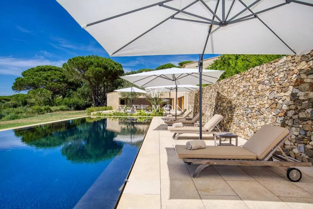 Piscine - Villa Luxueuse avec Vue Mer à Saint-Tropez