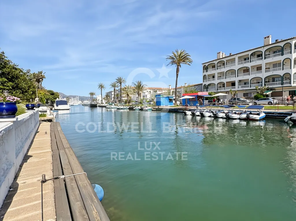 Jardin - Villa with Mooring in Empuriabrava