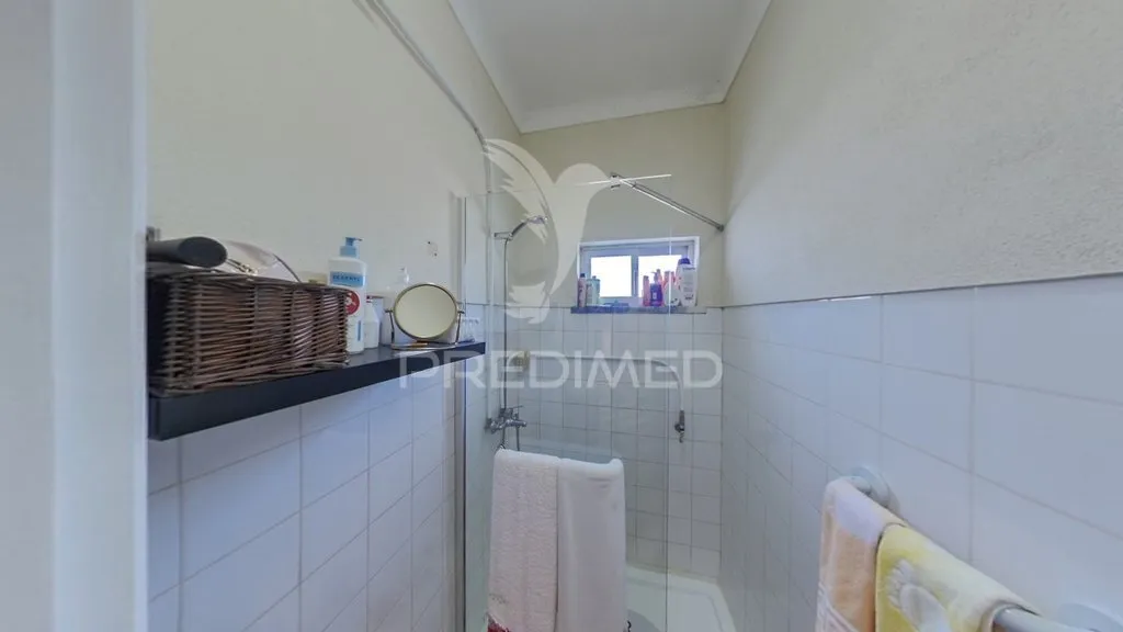 Salles de bain - Bi-Family House with Pool in Caia