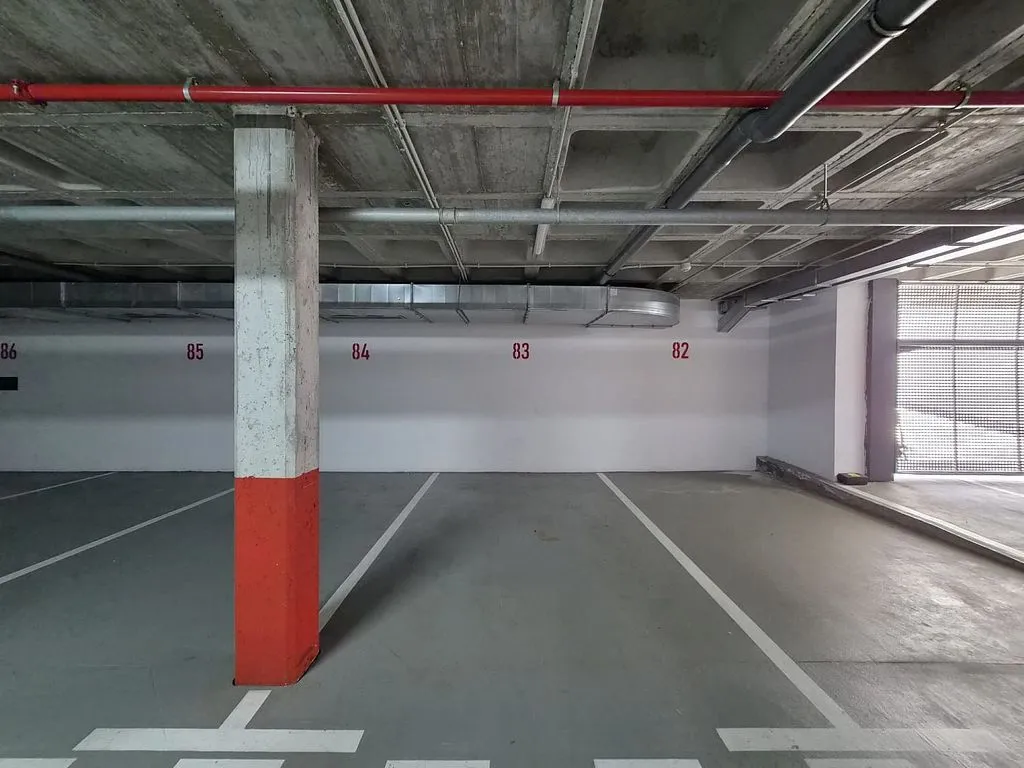 Garage - Penthouse with Pool on Avenida Mar de Alborán