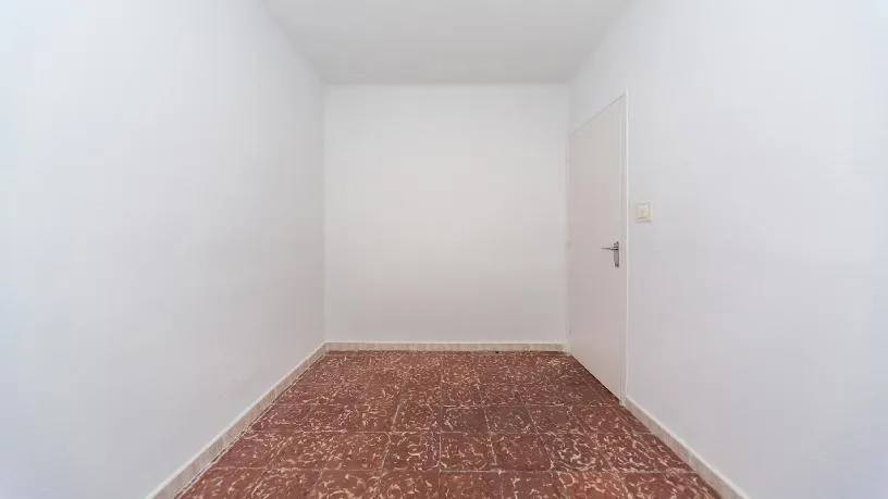 Toad - Apartment with Garden Access in Badalona