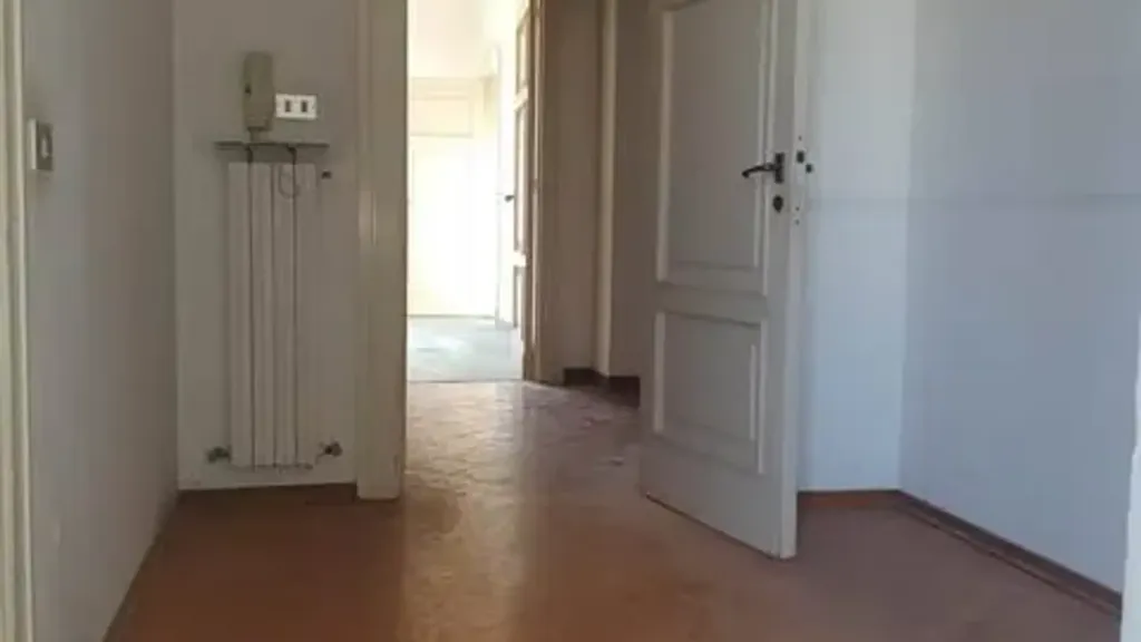 Esik - Historic Apartment with Balcony in Ancona Centre