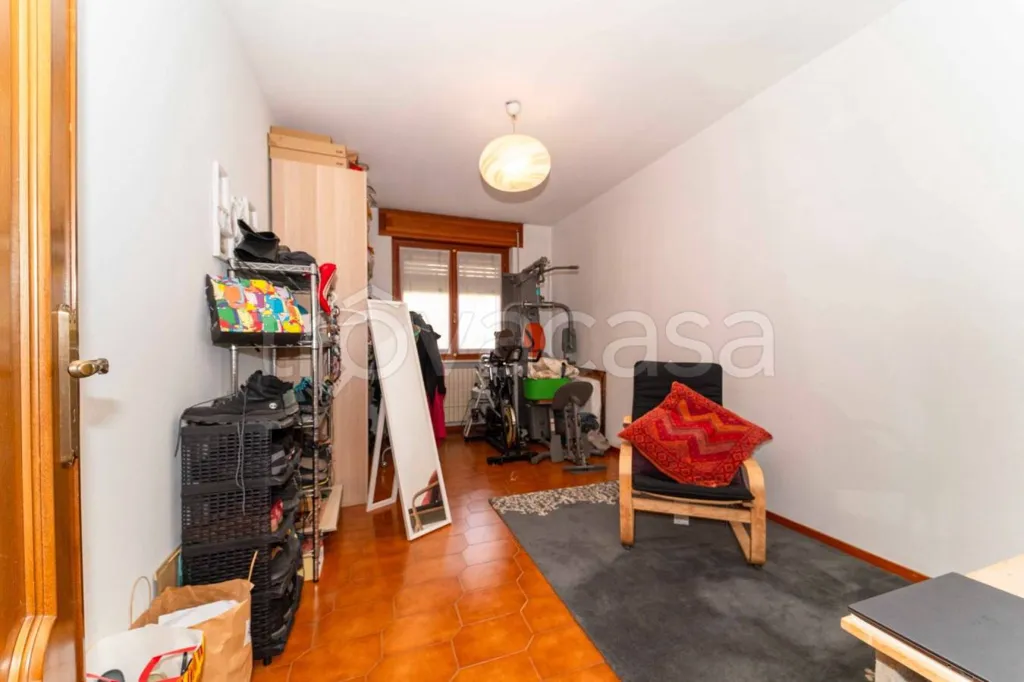 Office - Elegant Villa with Private Garden in Chieri
