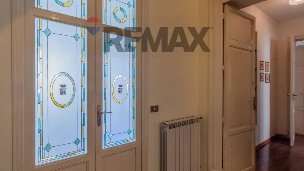 Esik - Two-Level Apartment with Balcony in Palermo