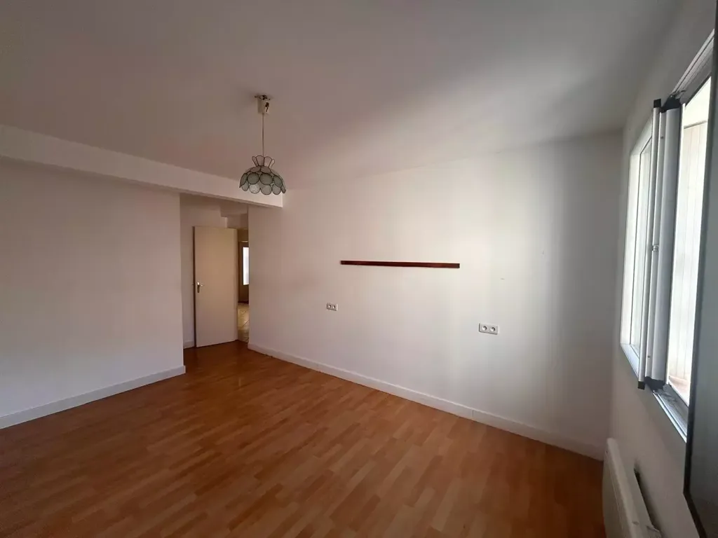 Toad - Spacious Apartment with East View in Sète