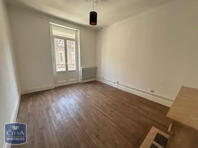 Rooms - Charming 3-Bedroom Apartment with Private Garden in Nancy