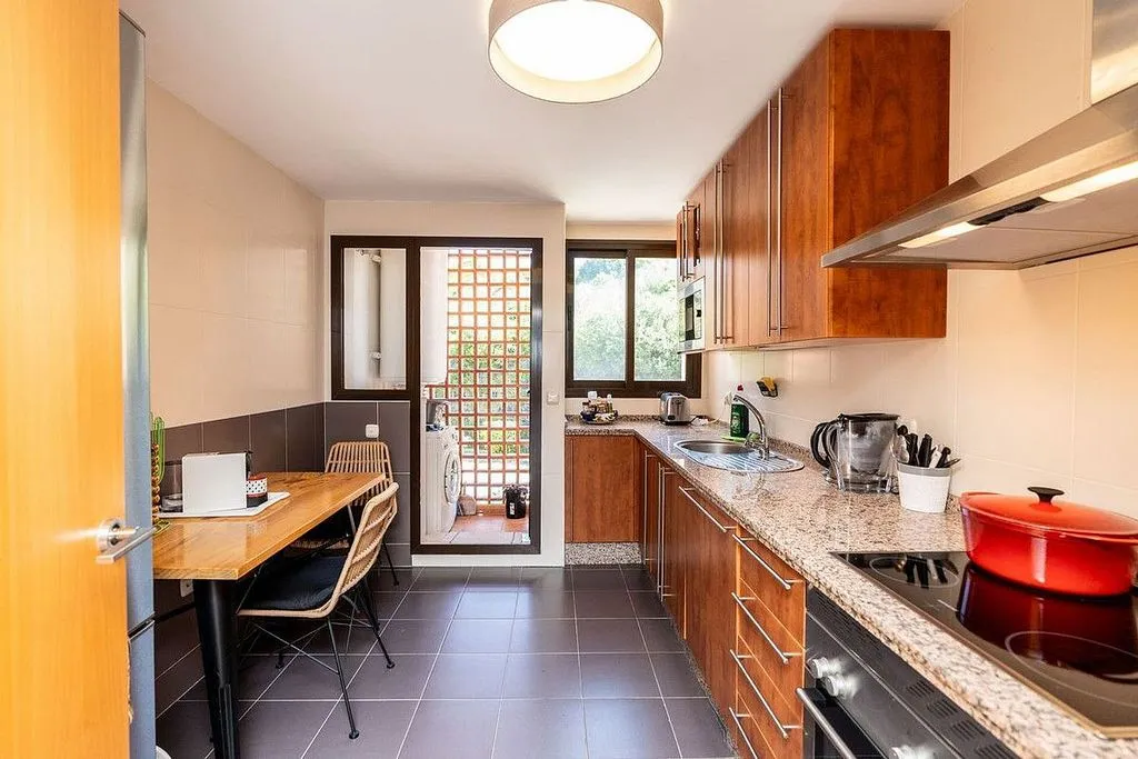 Köök - Apartment with Pool and Terrace in Casares