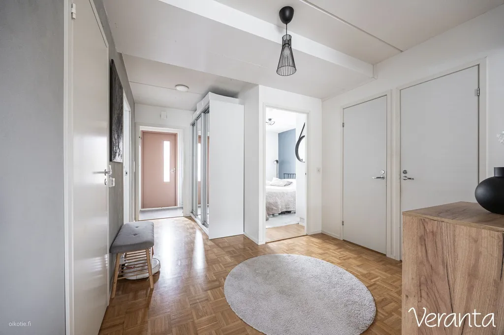 Entrée - Modernised Apartment with Sauna in Loukonlahti, Pirkkala
