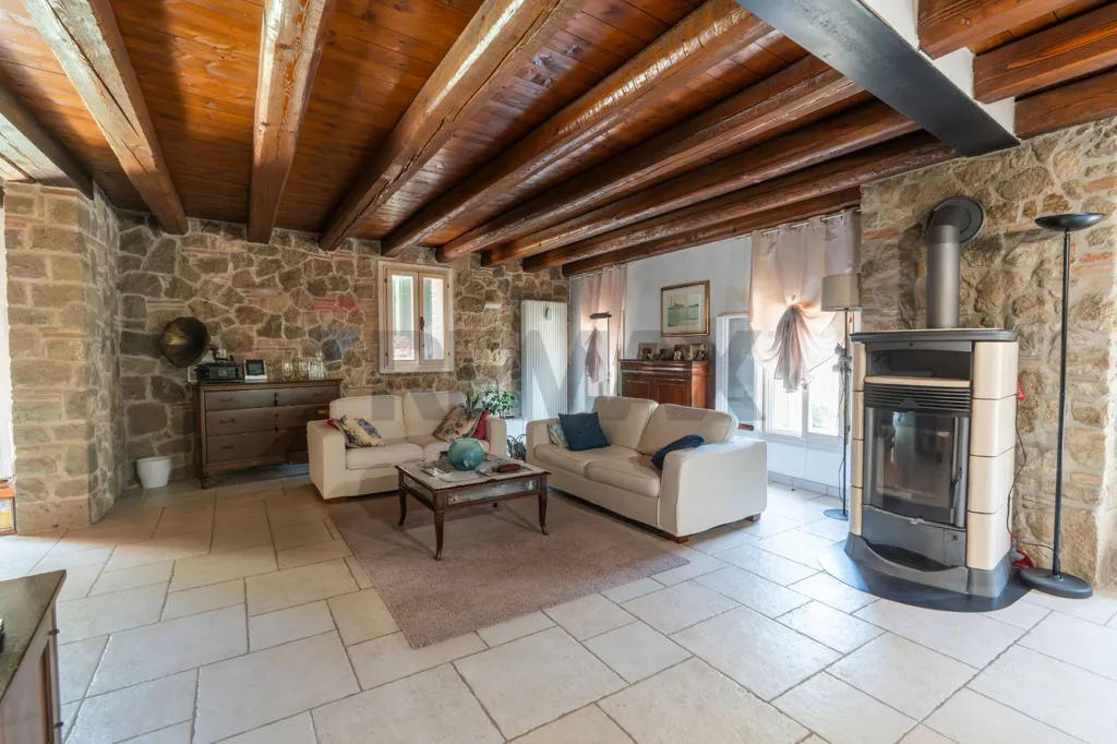Elutuba - Rustic House with B&B Potential in Vo'