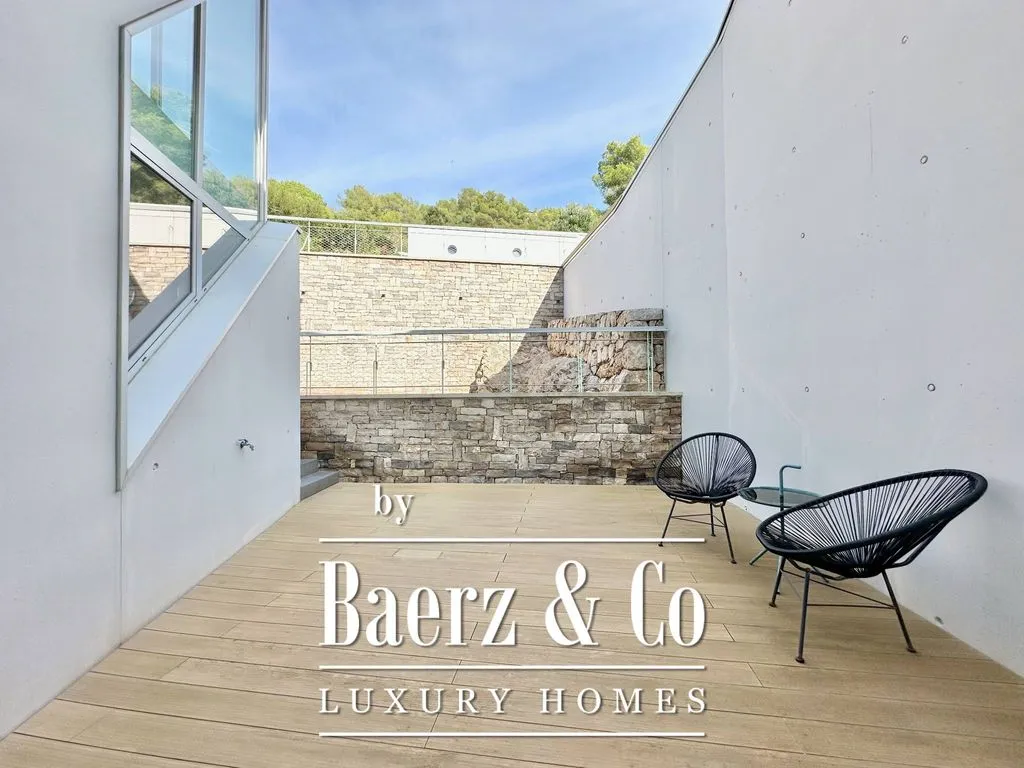 Jardin - Contemporary Villa with Sea View in Sitges