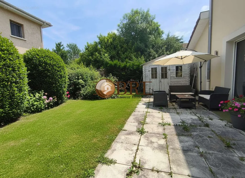 Aed - Recent Villa with Garden in Bourgoin-Jallieu