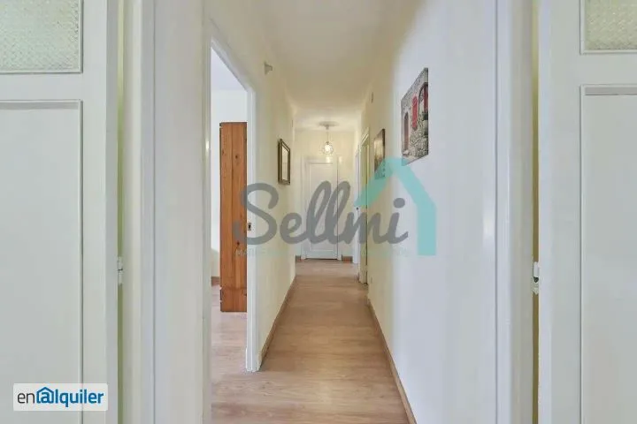 Entrée - Furnished Flat with Patio View in Oviedo