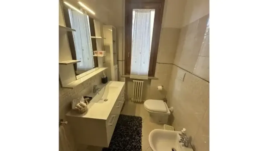 Bagni - Villa with Garden in Empoli